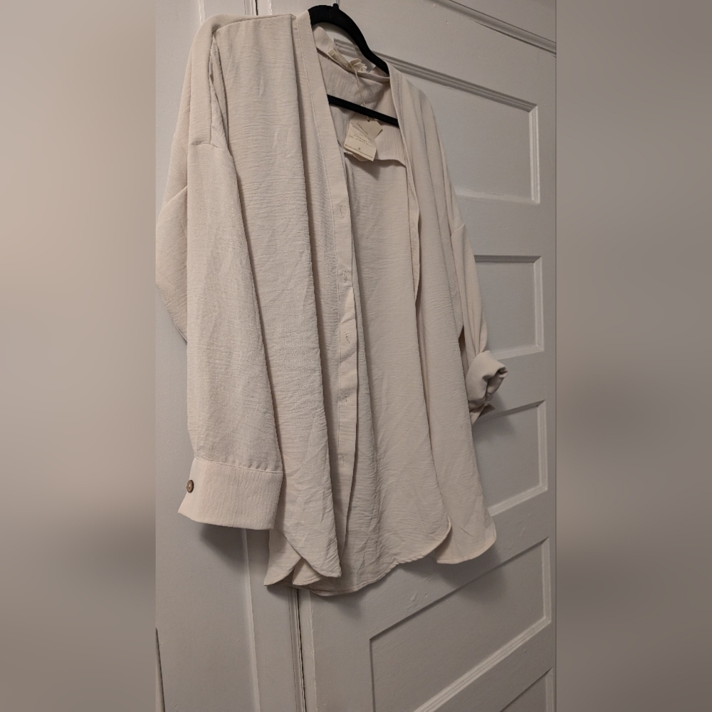 How Do you wear that Cream Essential Shirt S/M
